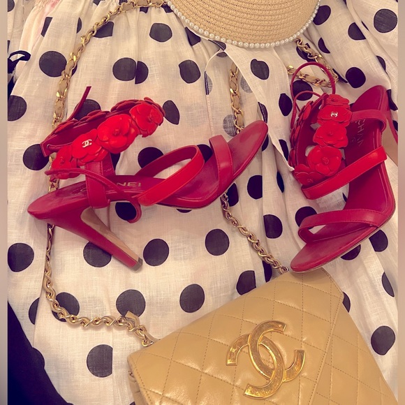 Red Chanel sandal - Picture 1 of 6